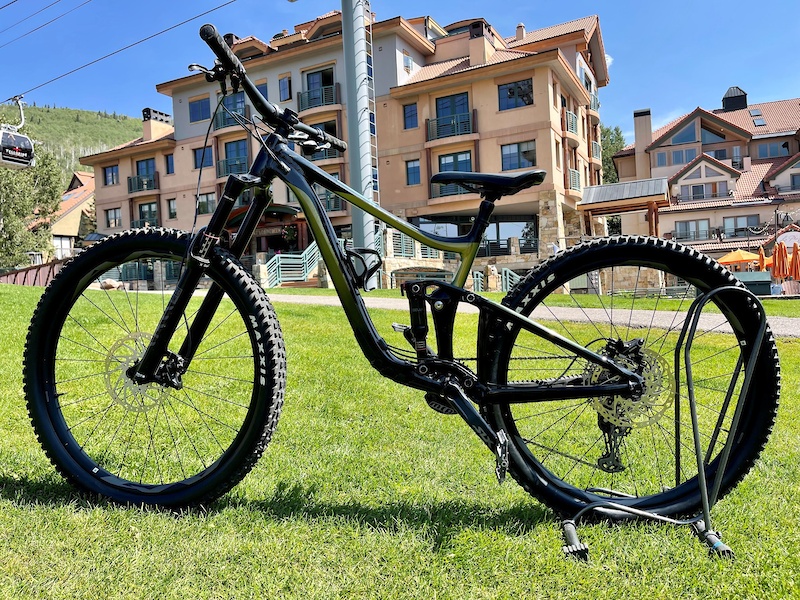 2021 giant reign 29 2