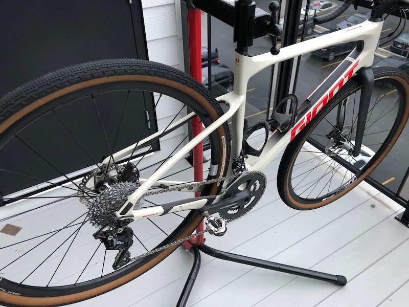 2020 Giant Revolt Advanced 2 Medium gravel bike For Sale