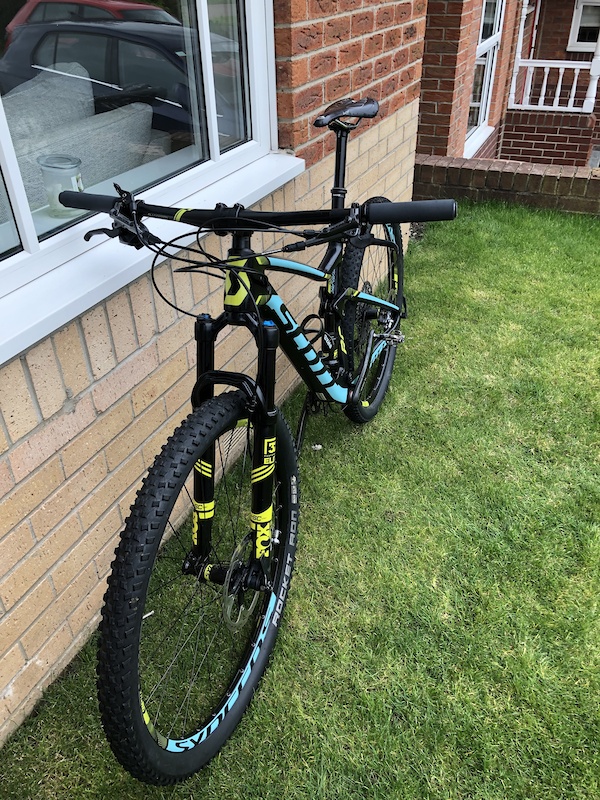 Scott spark 700 2019 deals