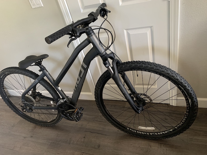 gt men's aggressor pro mountain bike weight