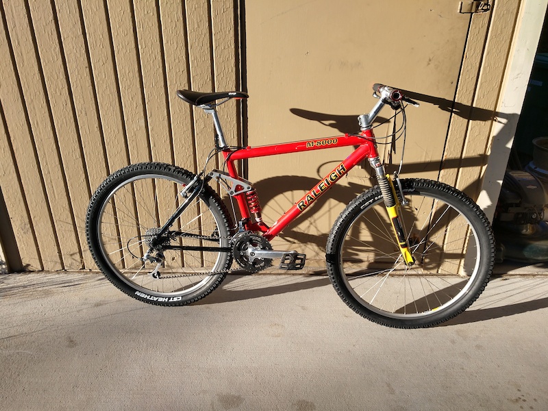 Raleigh m8000 cheap mountain bike