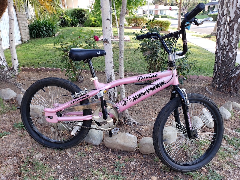 pink dyno divine bike