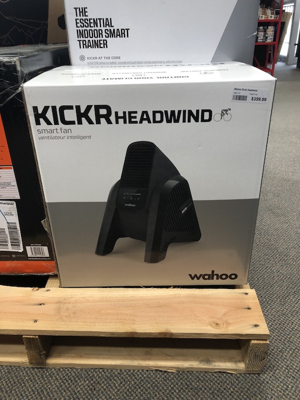 Wahoo Kickr Headwind 2021 Smart Fan Wahoo Kickr Headwind Mit Tacx