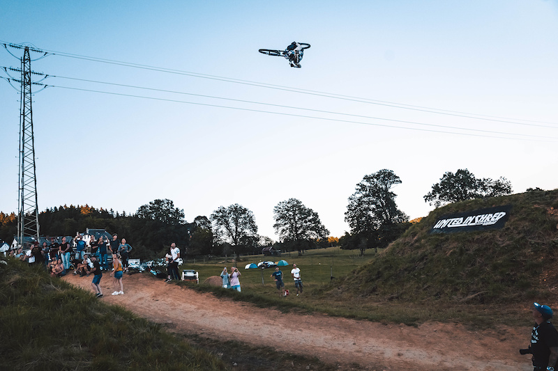 Video: William Robert Spins a 25 Meter Jump at Fest Sessions Malmedy - Pinkbike