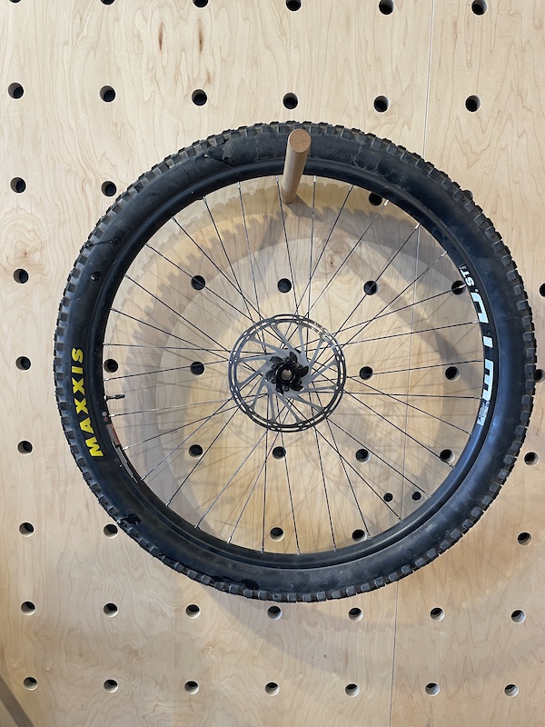27.5 non boost front wheel