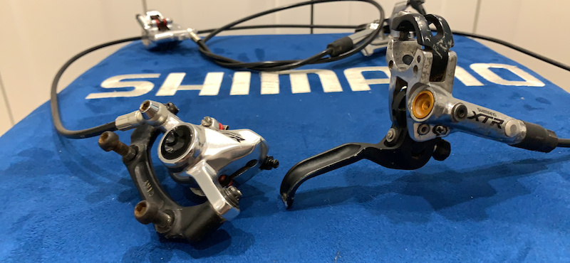 xtr 4 piston brakes