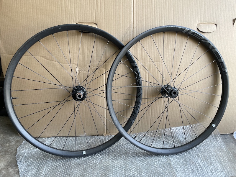 roval traverse carbon 29 wheelset