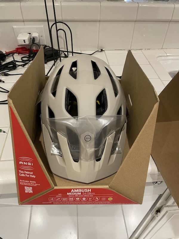 specialized ambush helmet with angi