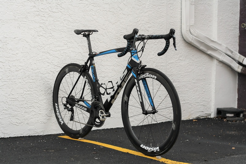 Road Elevate Khs Bicycle Khs Flite 900 Review KHS Flite 900 Racing