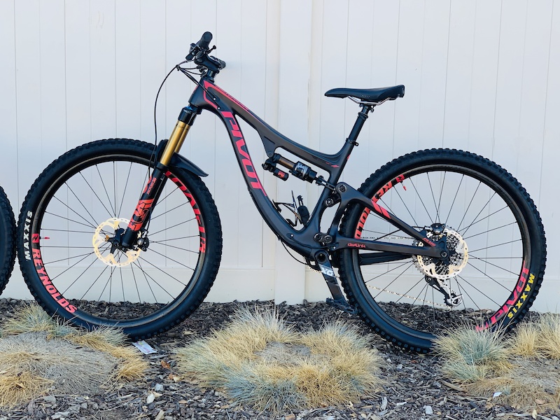 2018 PIVOT SWITCHBLADE 29ers FULL CARBON W REYNOLDS RIMS For Sale