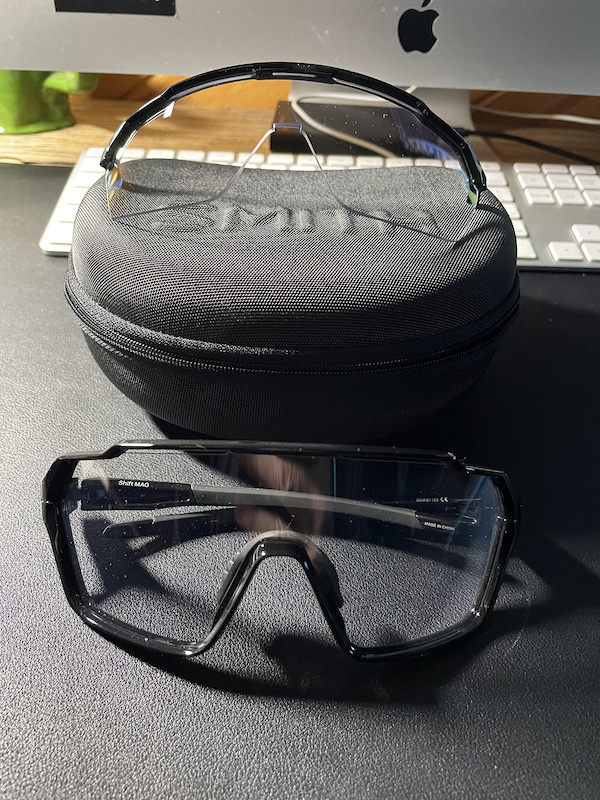 2021 SMITH shift MAG Photochromic Clear to Gray Sunglasses For Sale