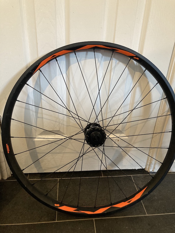 2019 Giant Am 27.5 Front wheel For Sale