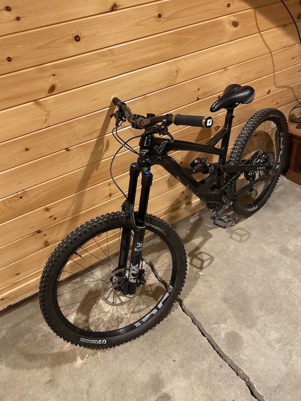 2017 yt capra cf pro