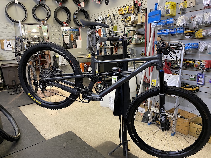 2021 Specialized Status 160 For Sale