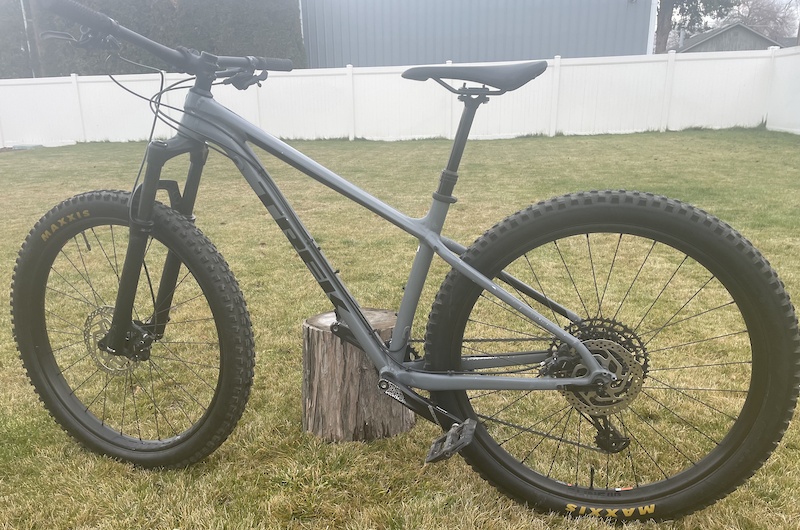 trek 2019 roscoe 8 27.5 mtb