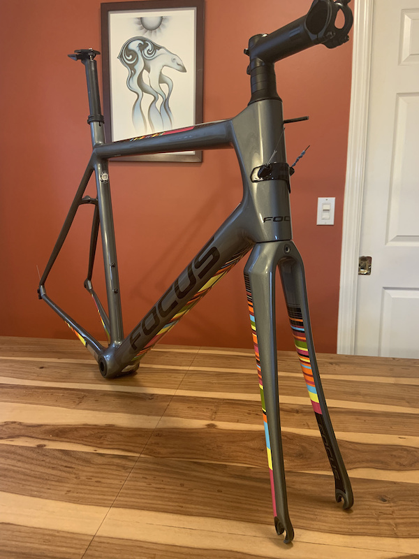 2018 Focus Izalco Race frame fork bb and headset For Sale