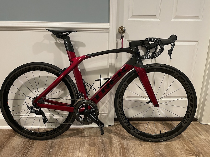 2019 Trek Madone SLR 8 UPGRADED 54CM For Sale