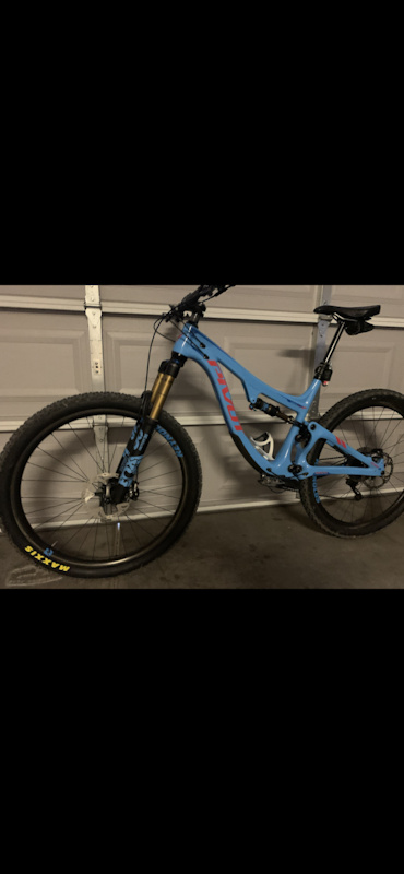 pivot reynolds carbon wheels