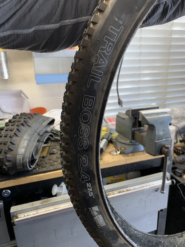 wtb trail boss 27.5 2.4