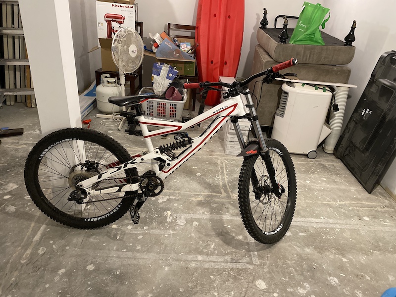 2013 specialized status 2