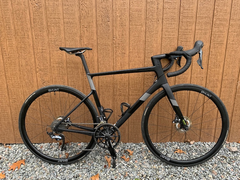 hunt 33 carbon aero disc
