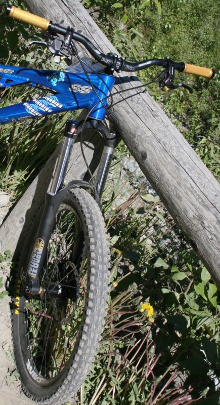 RockShox Domain front fork on the SAINT equipped Intense SS.