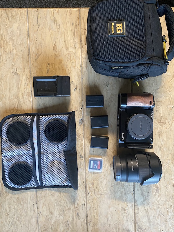 2020 Sony A6400 bundle For Sale