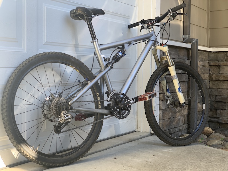 2008 Custom Sleeper Santa Cruz Blur 4x For Sale