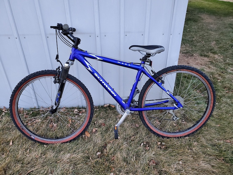 schwinn mesa adult mountain bike