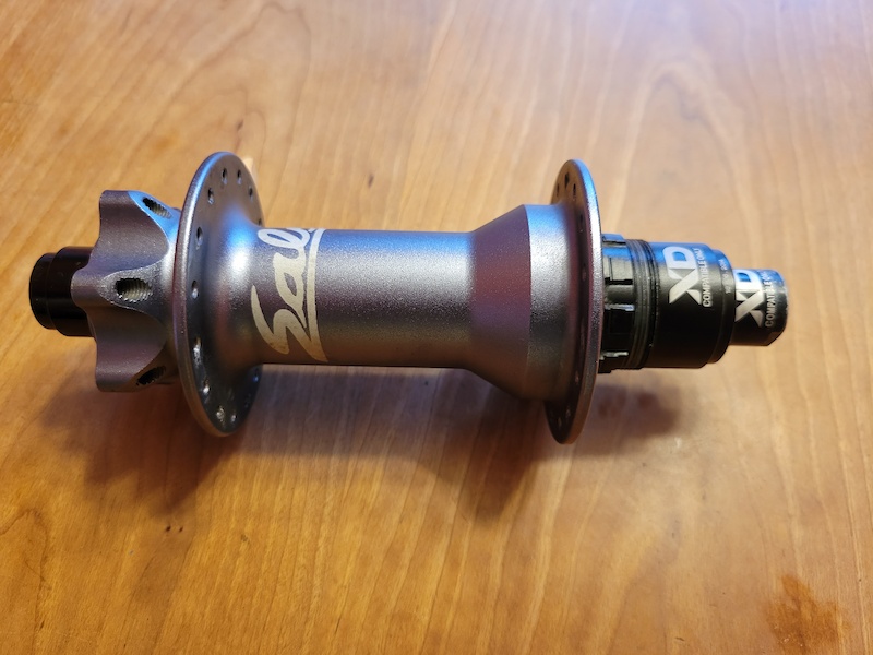 2020 salsa fat bike hub 177mm TA 32H XD driver For Sale