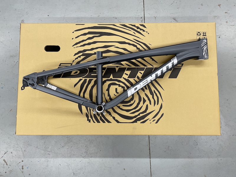 identiti dr jekyll frame