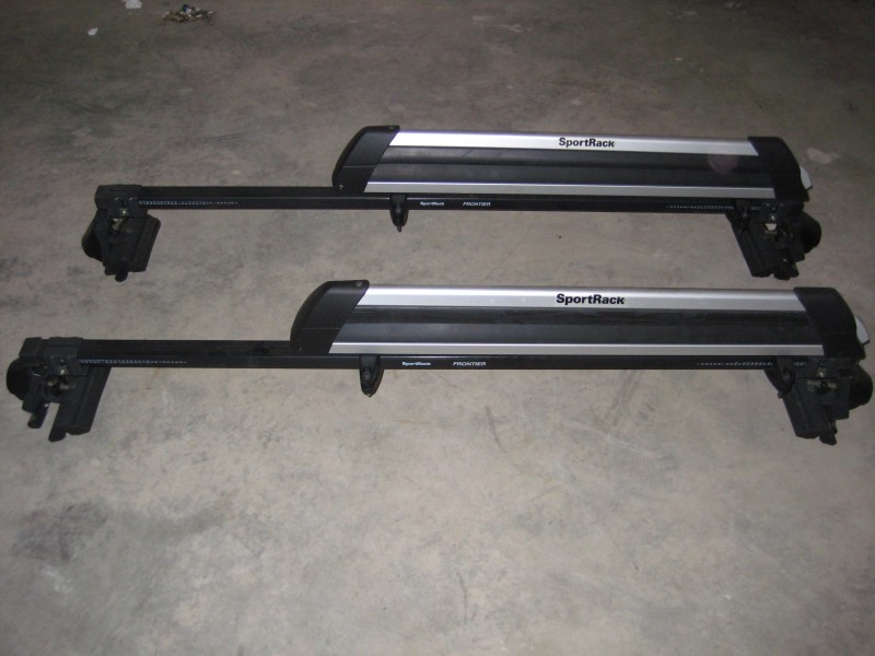 car/suv roof rack with Snowboard attachments