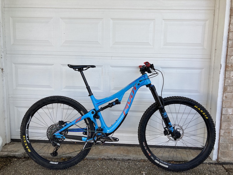 pivot switchblade 2018