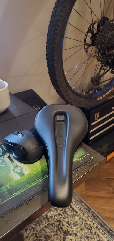 ergon enduro oil slick saddle