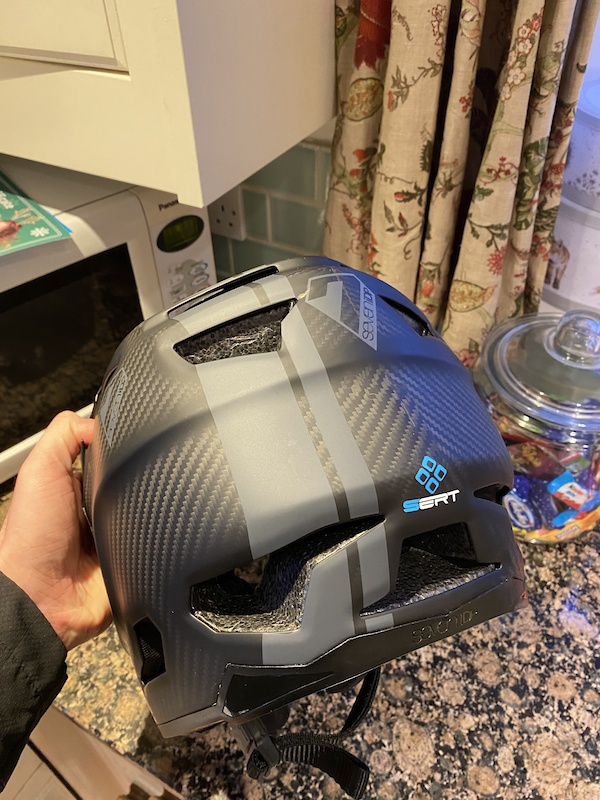 7idp carbon helmet