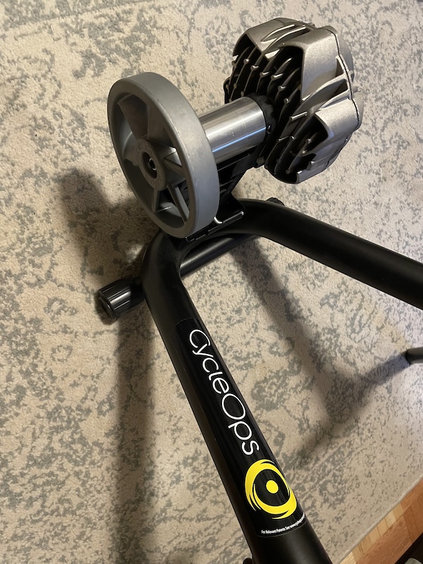 cycleops fluid 2 trainer for sale