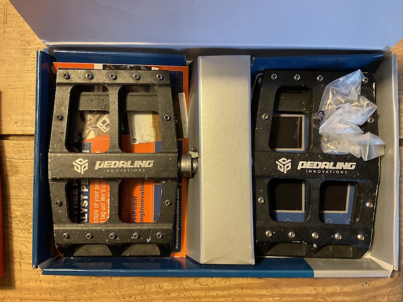 catalyst flat pedals