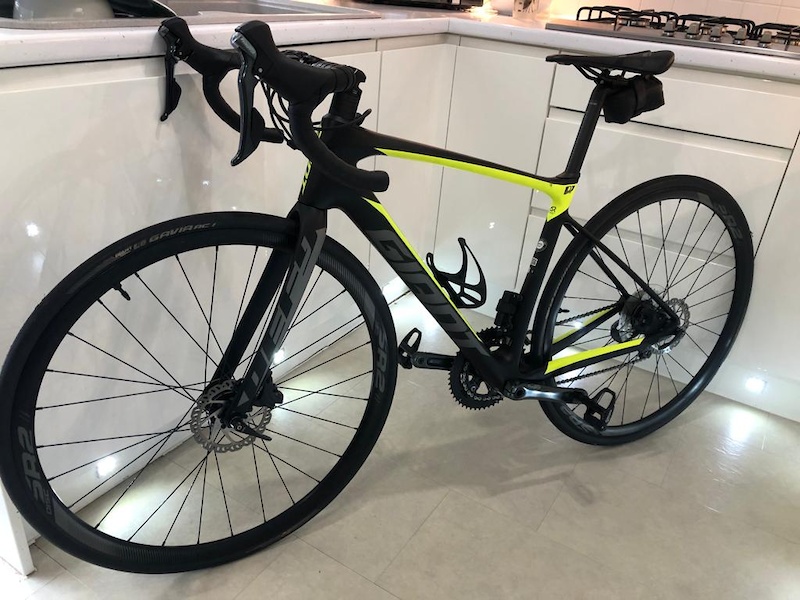 giant defy yellow and black