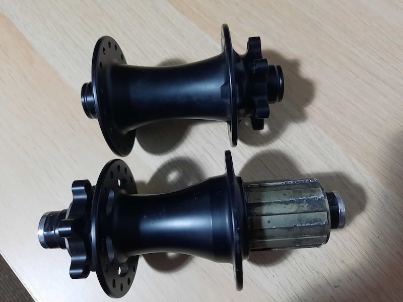 boost and non boost hubs