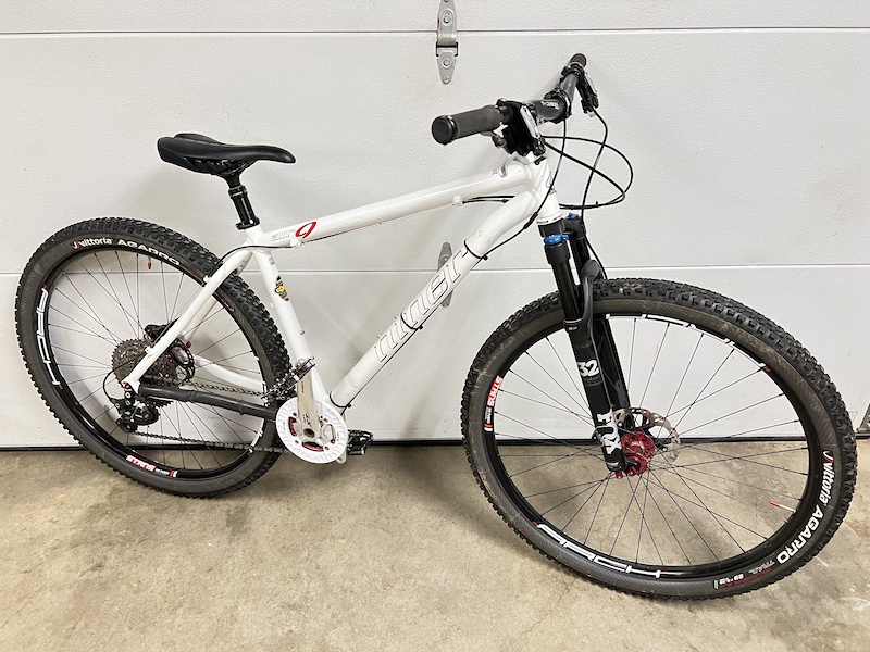 niner air 9 scandium