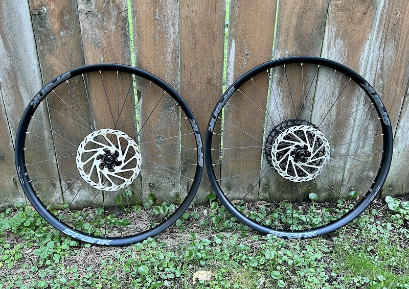 spank oozy trail wheelset