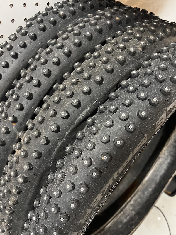 Schwalbe ice spiker pro best sale evolution 27.5