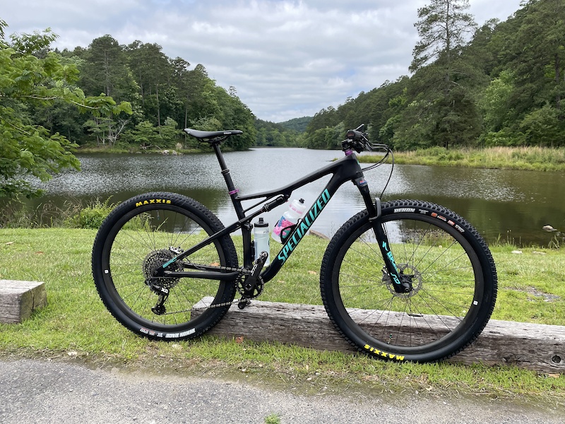 2019 specialized epic pro weight