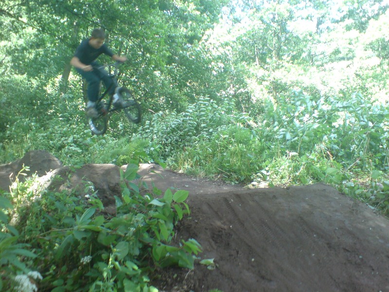 me dirt jumping