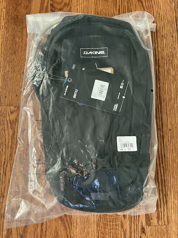 dakine shuttle 6l backpack