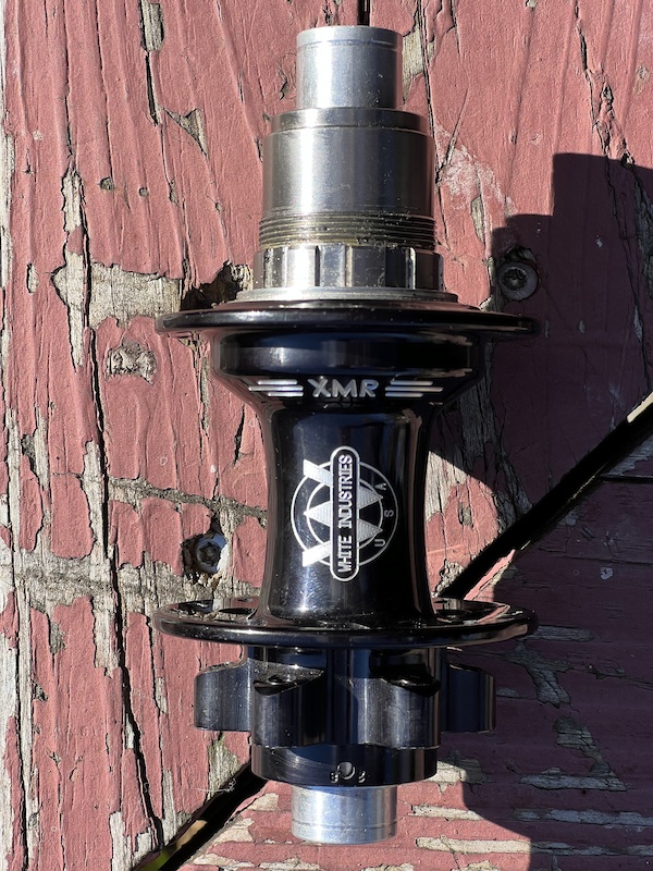 Moyeu Arrière White Industries CLD 28h 12x142 TA 8-12v Shimano Neuf USA