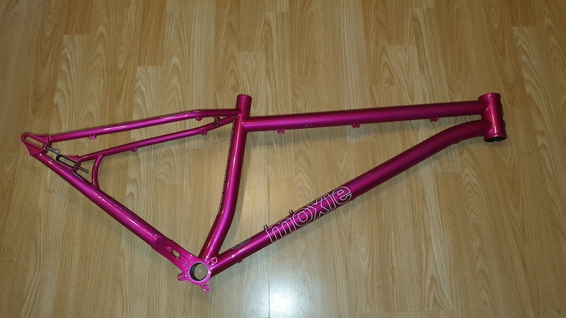 2021 Pipedream Moxie MX3 