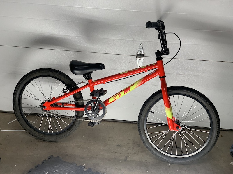 gt berm 18.5 bmx bike 2021