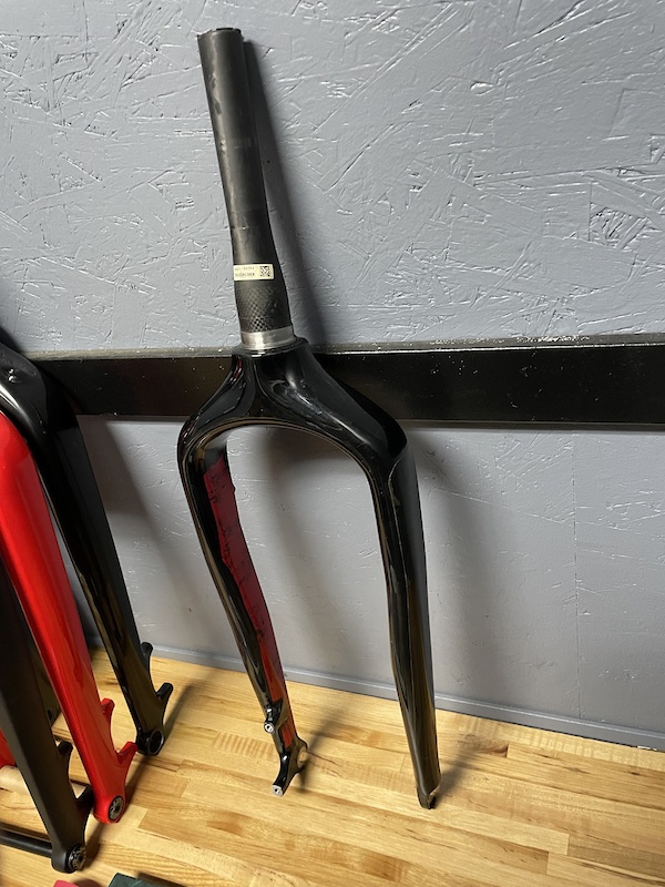 Specialized Carbon Fork (BLK/RED) For Sale