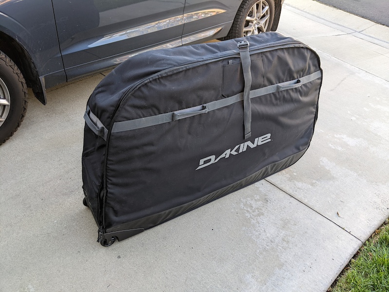 Dakine bike deals roller bag